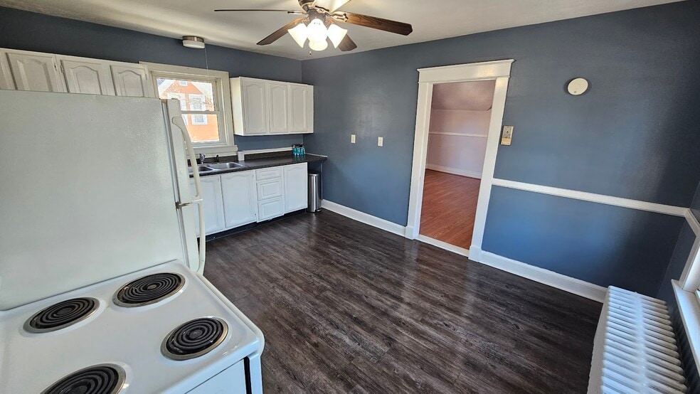 Building Photo - 260 Webster St