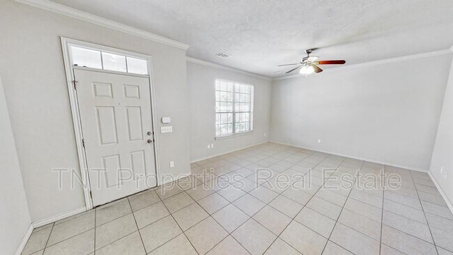 Building Photo - 159 Forest Dr