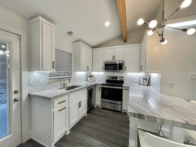 Building Photo - 1802 Arbor St