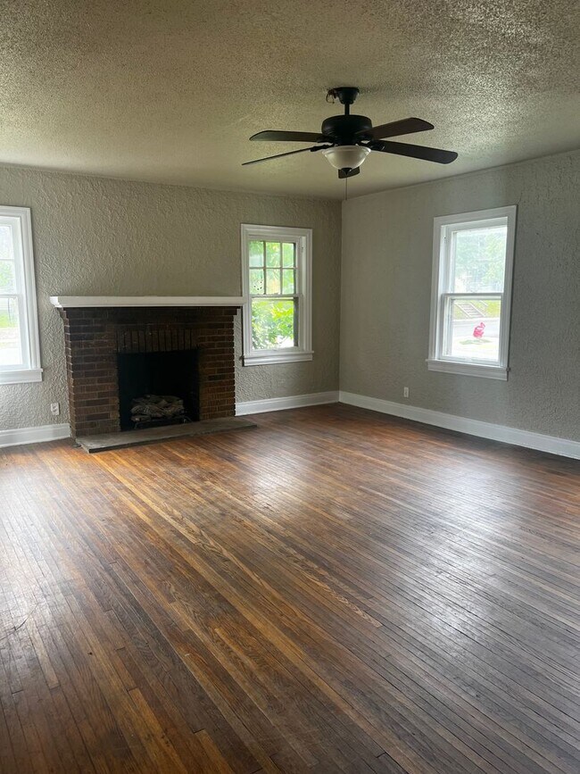 Building Photo - 2901 Tilles Ave