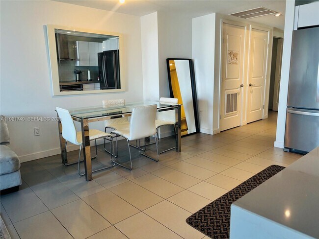 Building Photo - 1600 NE 1st Ave