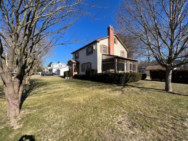 Building Photo - 201 American Ave