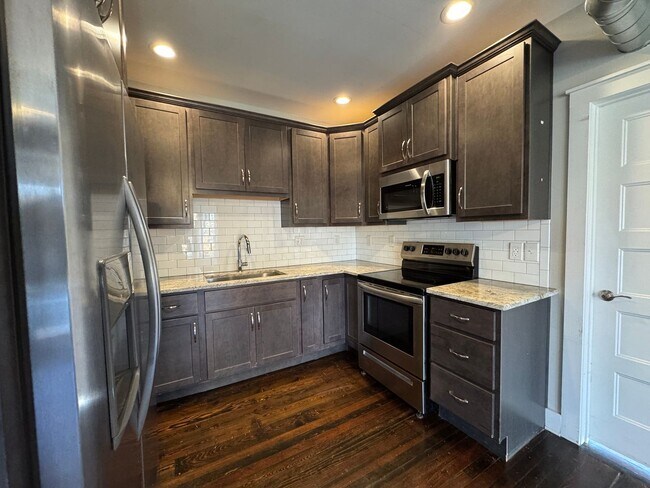 Building Photo - 201 E Fifth St