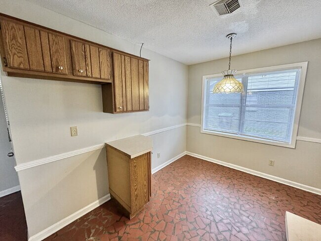 Building Photo - 5129 Kittie Lee Ln