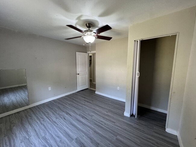 Building Photo - 2836 Flounder Cir