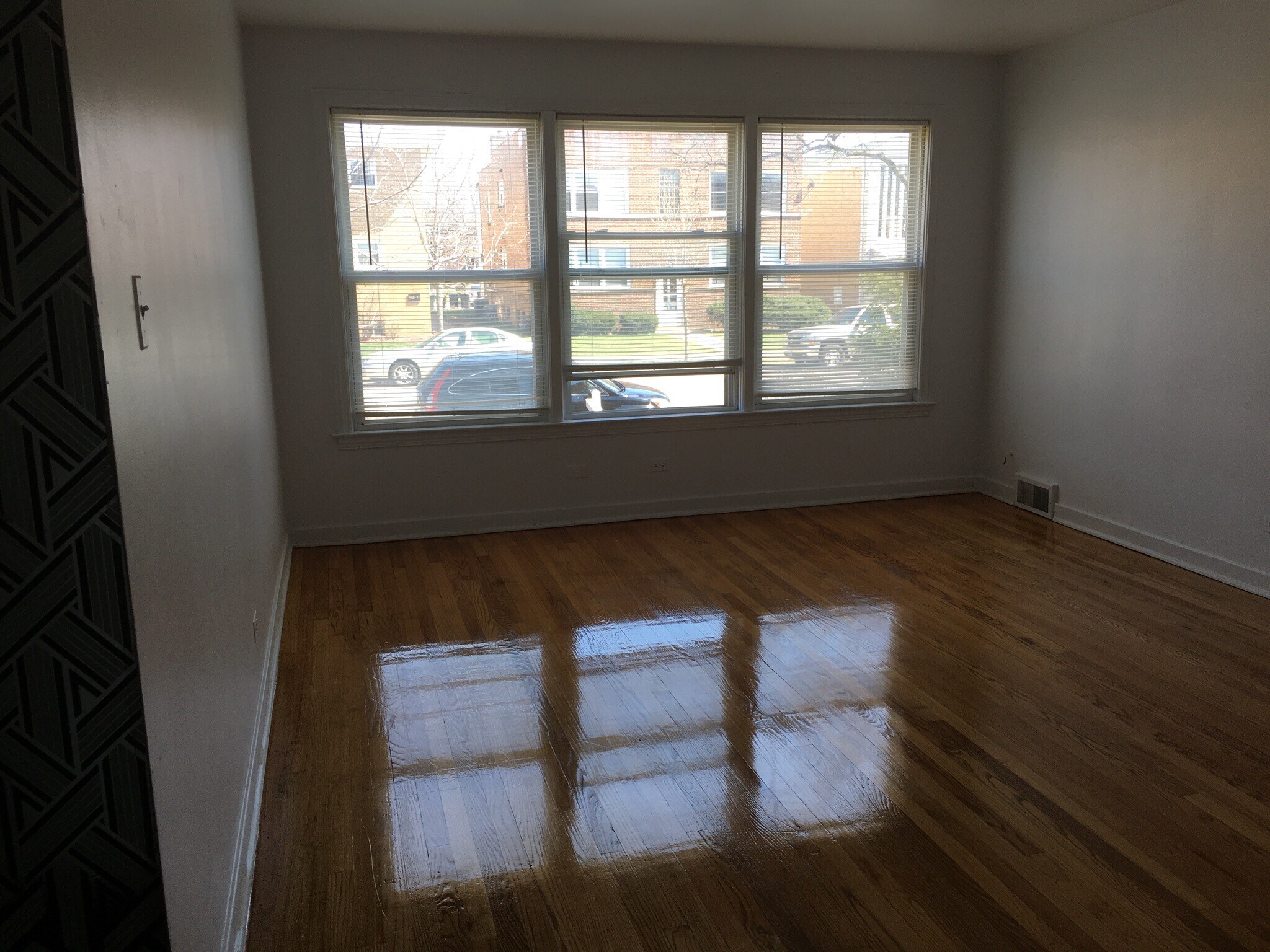 Building Photo - 8950 Bronx Ave