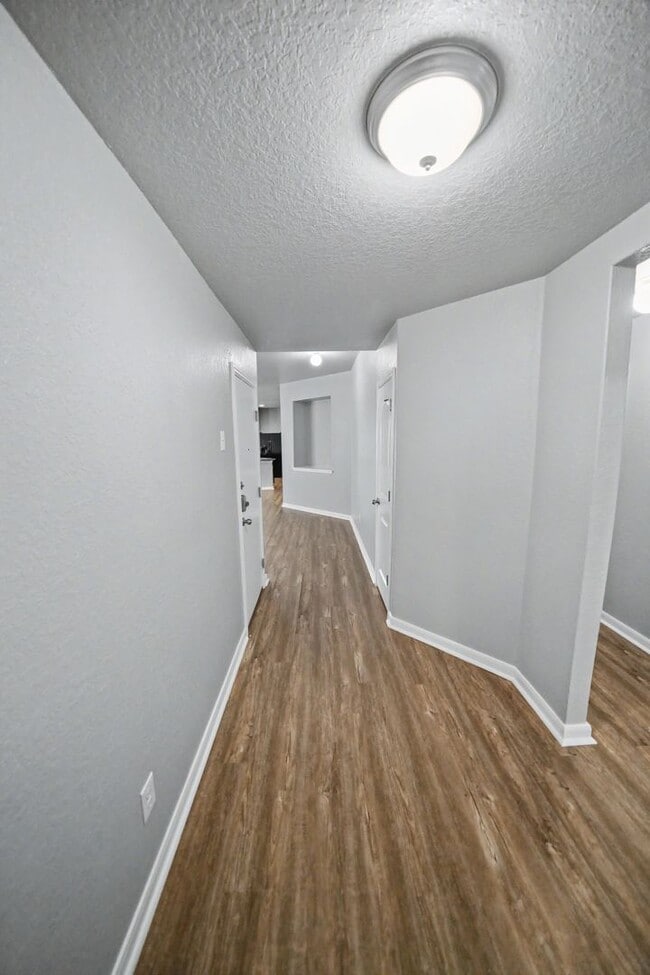 Building Photo - Modern 4-Bed Home with Open Layout in New Braunfels - Realtor Commission: $500
