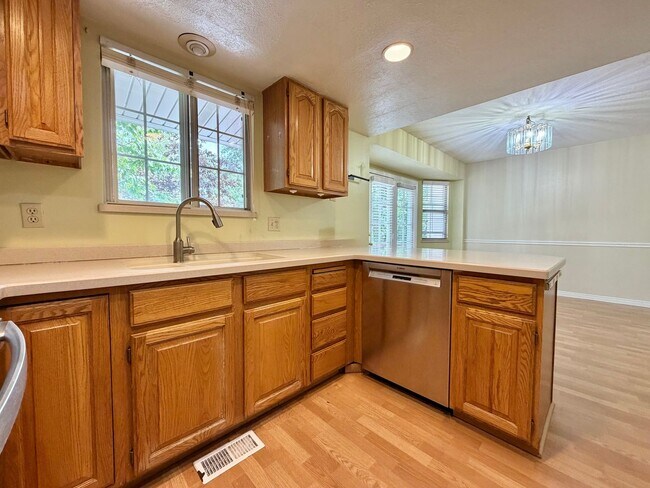 Building Photo - 2455 E 3700 N