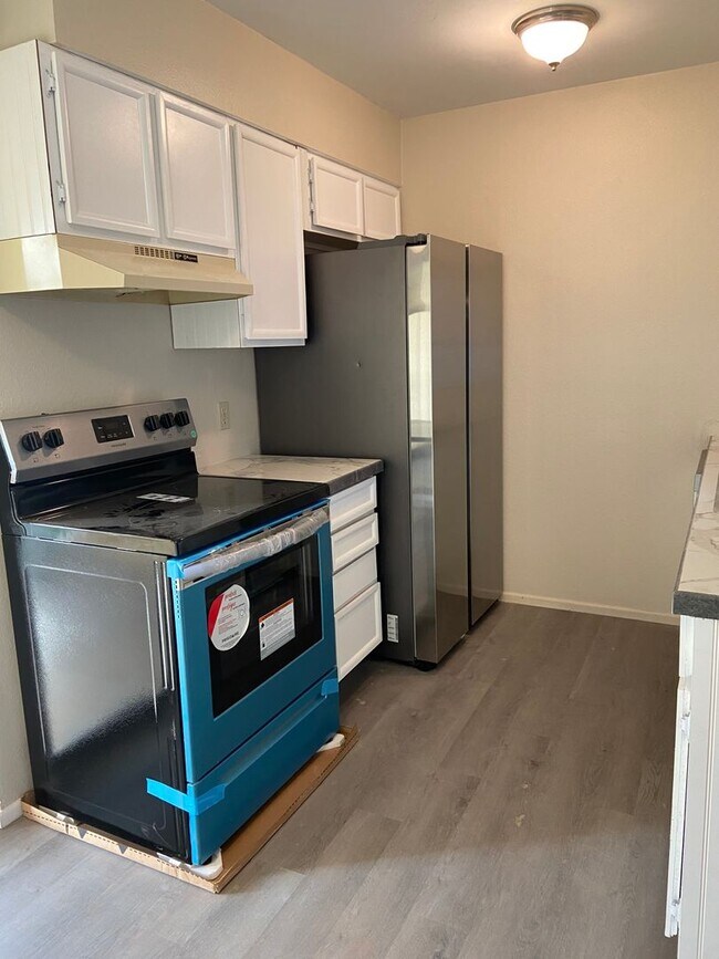 Building Photo - 510P