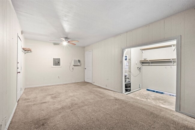 Building Photo - 5515 Flamingo Dr