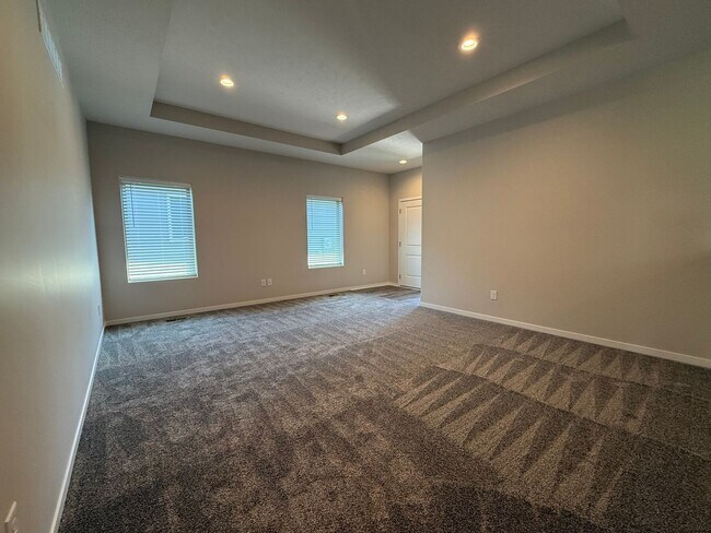 Building Photo - Brand new construction 3 bed/3 bath ranch townhome in North Lincoln