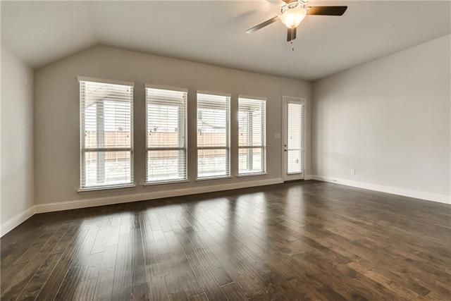 Building Photo - 1601 Primrose Pl