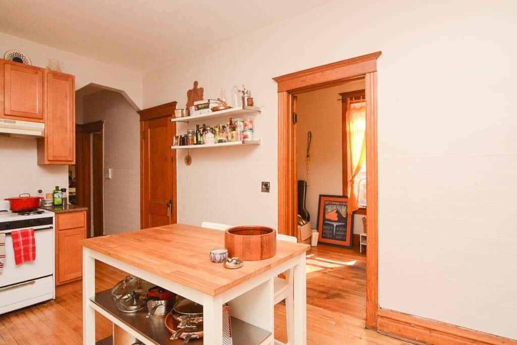 Building Photo - 2637 W Iowa St