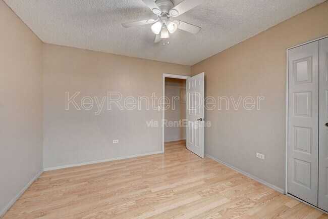 Building Photo - 4565 S Lowell Blvd