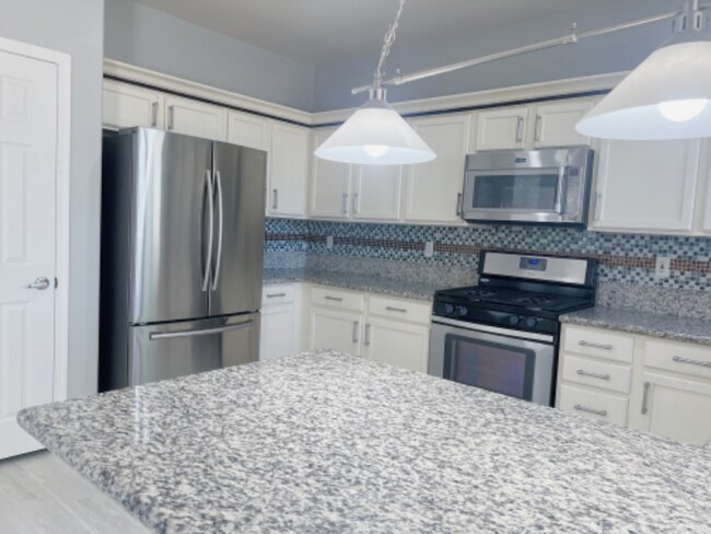 Building Photo - 4572 Yellow Harbor St