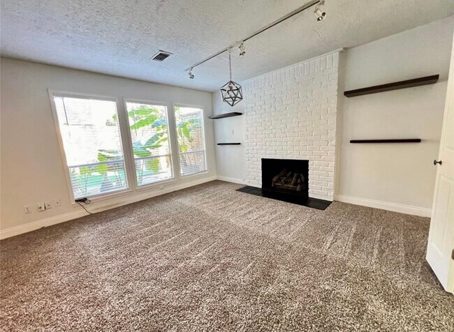 Building Photo - 6726 Saffron Hills Dr