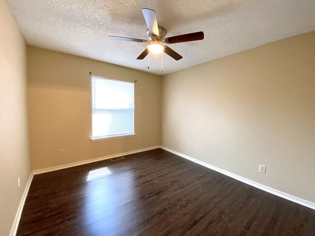 Building Photo - Comfort and Convenience in the Heart of Jenks