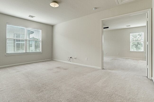 Building Photo - Medical Center Home for Lease! Move-in Ready!