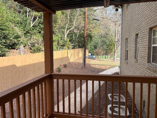 Building Photo - 1647 Briarcliff Rd NE