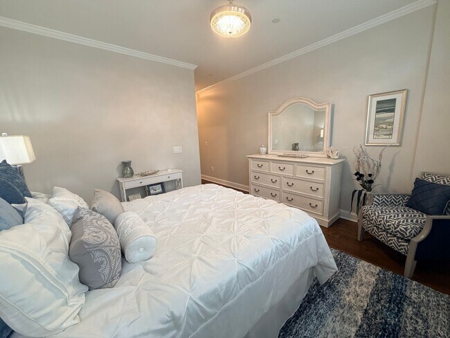 Building Photo - Stunning Luxury, Two Bedroom Creek Front Condo in Hilton Head Plantation