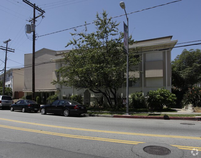 Brentwood by the Park Los Angeles, CA Apartment Finder