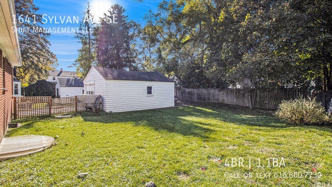 Building Photo - 1641 Sylvan Ave SE