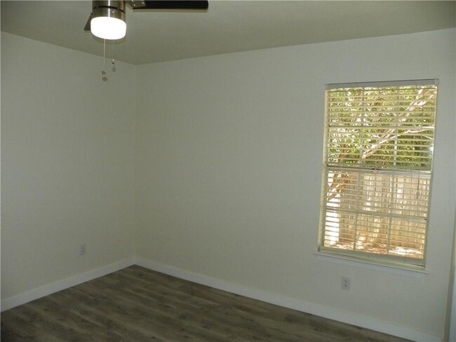 Building Photo - 1306 Colony Creek Dr