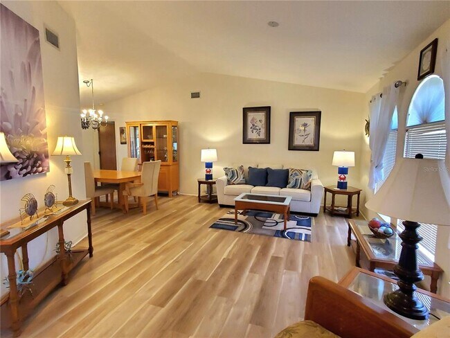 Building Photo - 1200 Mineo Dr
