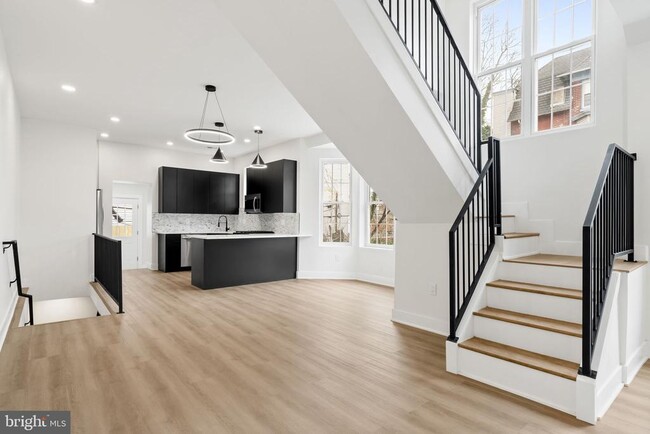 Building Photo - 5237 McKean Ave
