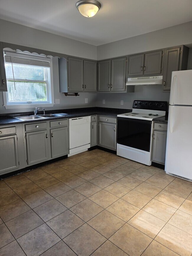 Building Photo - 1440 5th St