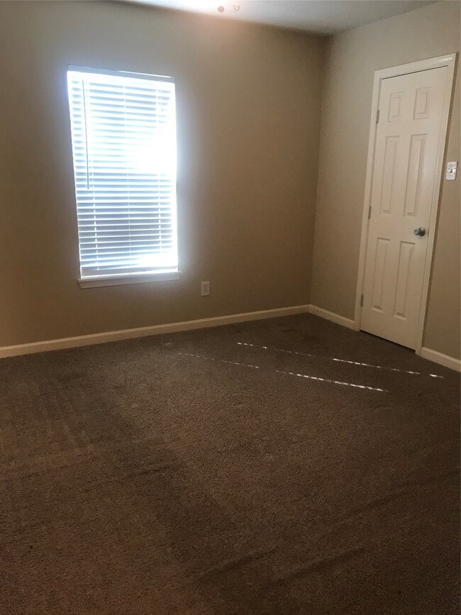 Building Photo - 2443 Precinct Line Rd