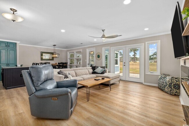 Building Photo - 583 Mockingbird Ave
