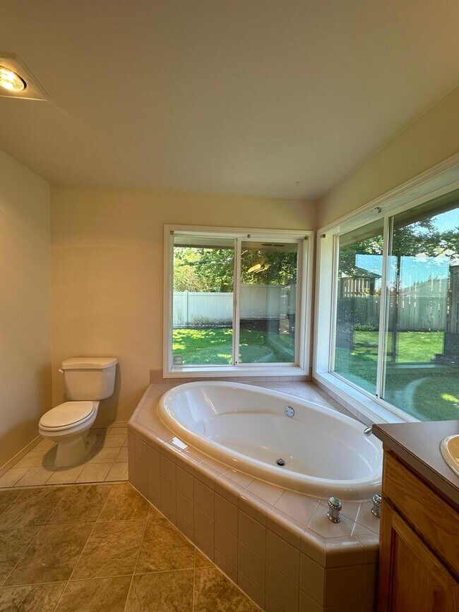 Building Photo - 1642 Diamond Peak Ct NW