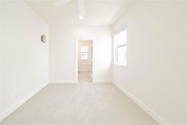 Building Photo - 341 Eado Park Cir