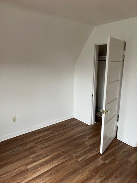 Building Photo - 900 Savannah Ave