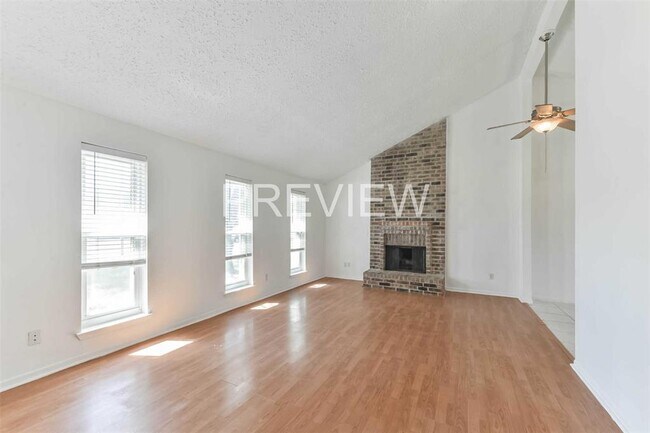 Building Photo - 22606 Poppyfield Dr