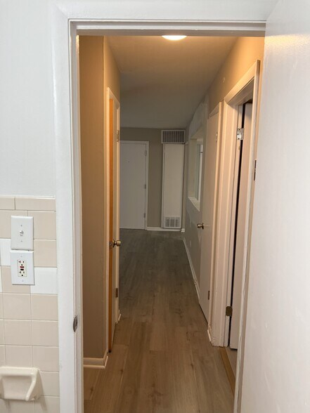 Building Photo - 2603 Rohlwing Rd