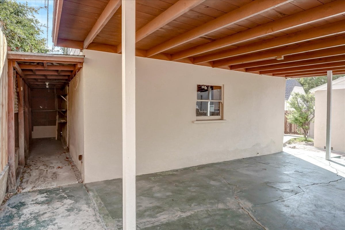 Building Photo - 3140 Stockbridge Ave