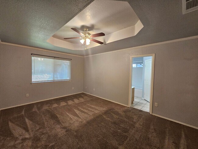 Building Photo - 4507 Twin Oaks Cir