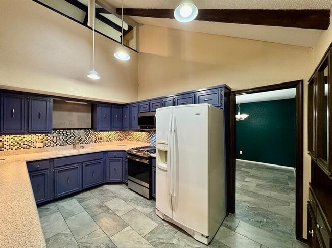 Building Photo - 3604 Jim Robison Dr
