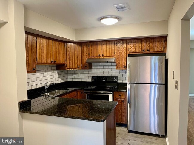 Building Photo - 306 Worthington Dr