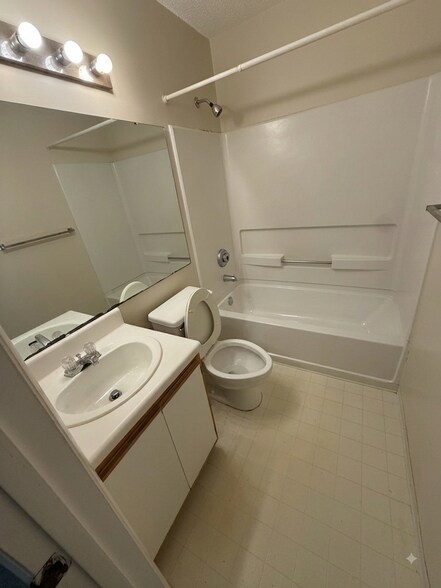 Building Photo - 1351 Crab Orchard Dr