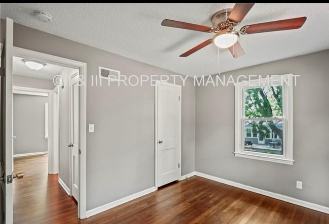 Building Photo - 8022 W 61st St