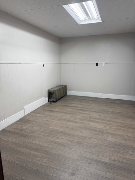 Building Photo - 1110 Graham Ave