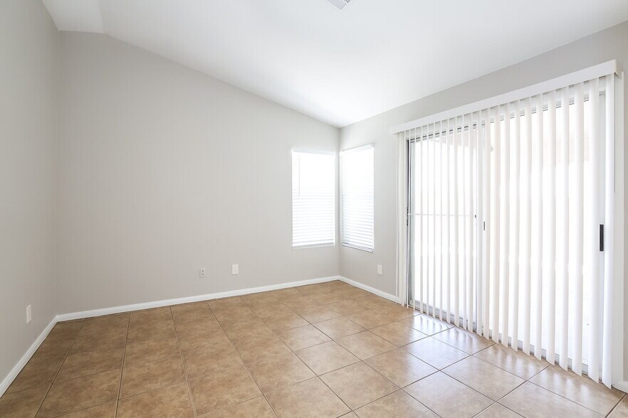 Building Photo - 364 Rancho Del Norte Dr