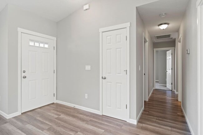 Building Photo - 1004 Brandon Way