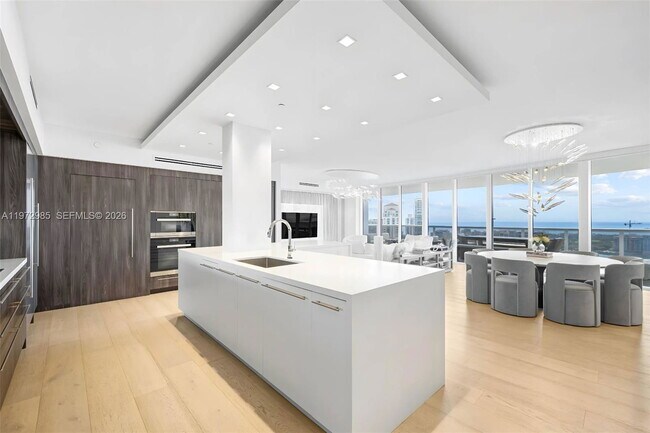 Building Photo - 400 Alton Rd