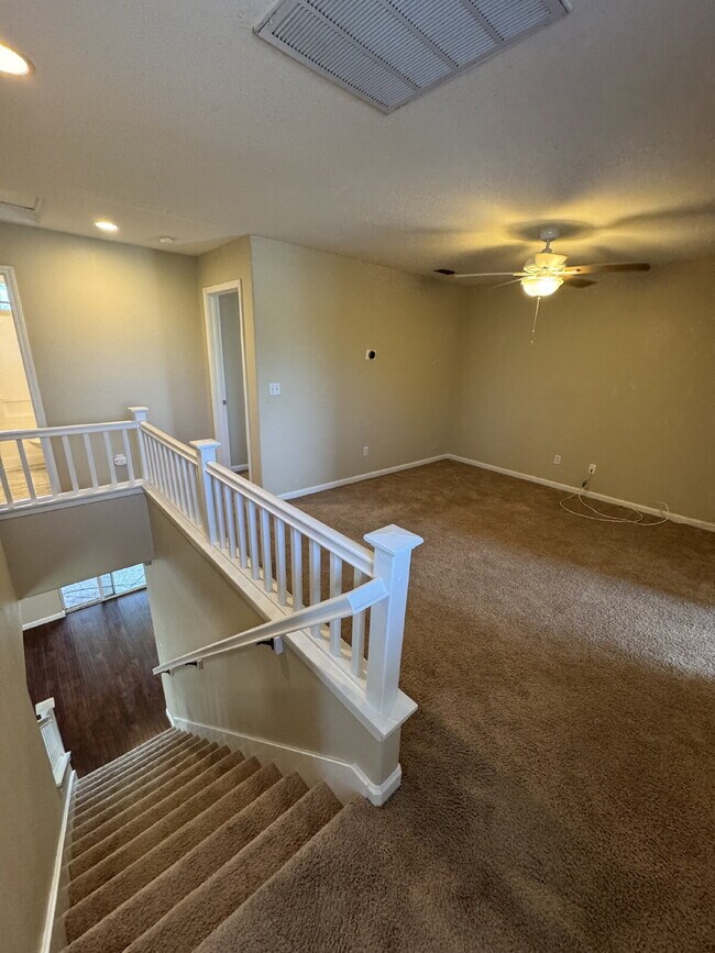 Building Photo - Beautiful 4-Bedroom Home with Spacious Backyard & Covered Patio