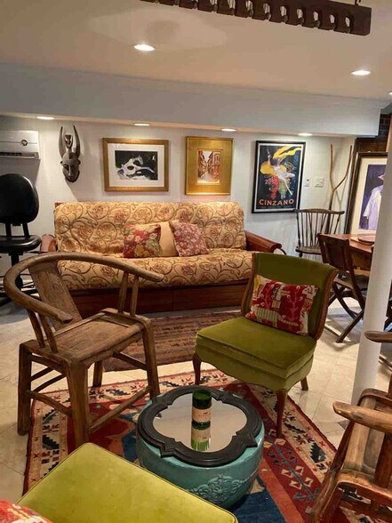 Building Photo - 1023 Crawford St