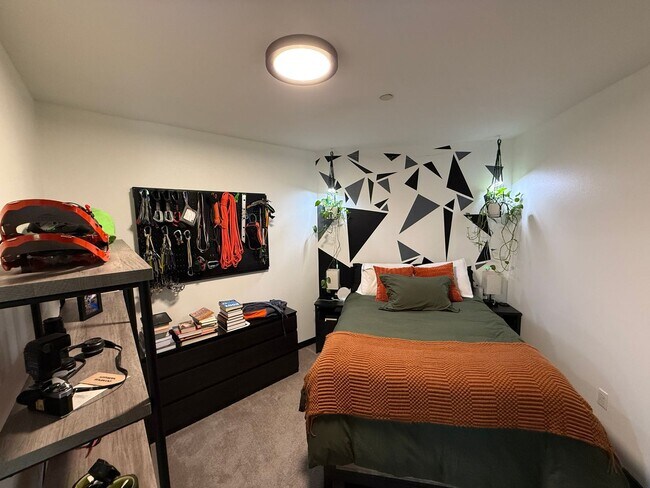 Building Photo - Modern 1BR Condo with Luxury Amenities in ...